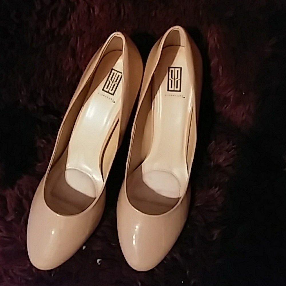 Womens beige heels